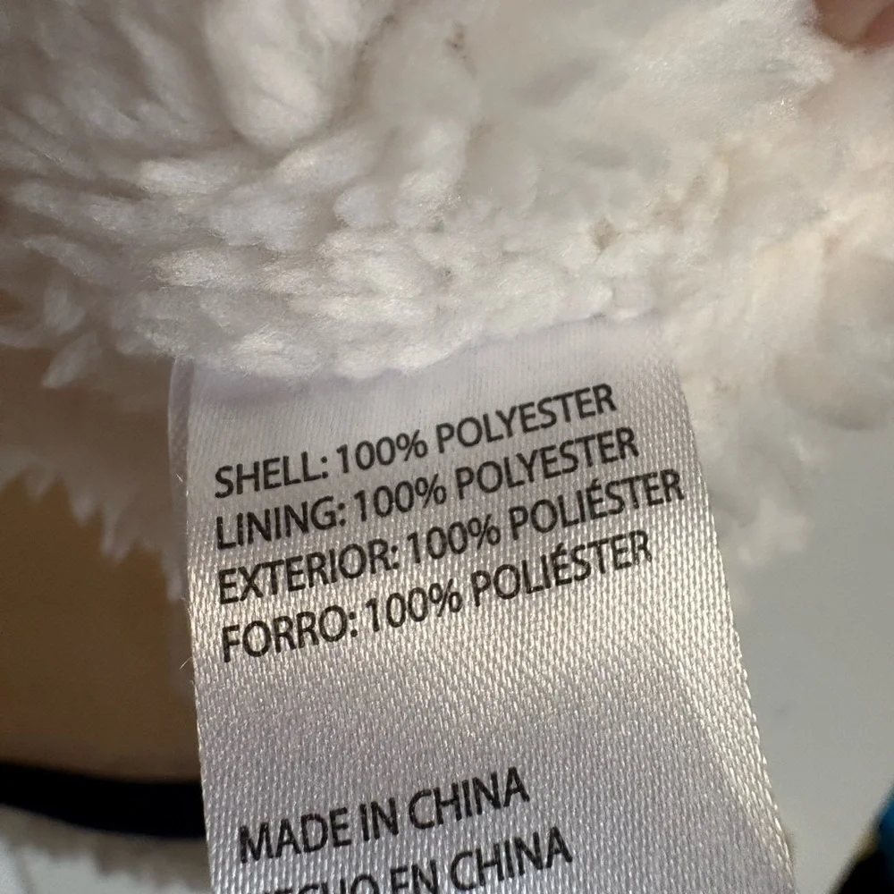 Weatherproof Vintage White Vest with Dark Trim - Picture 4 of 6